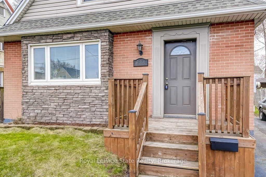Detached House for sale at 624 Brighton Avenue, Hamilton, Ontario, L8H 6H2 - Parkview - MLS: X12891238