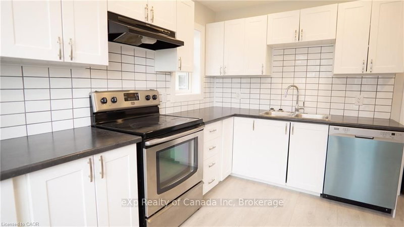 4 Dunblane Ave, St. Catharines, L2M 3Z5 | Image 2