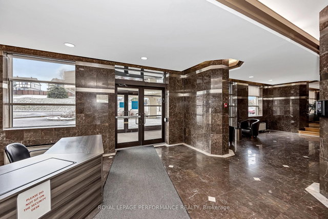 1512 - 2760 Carousel Crescent