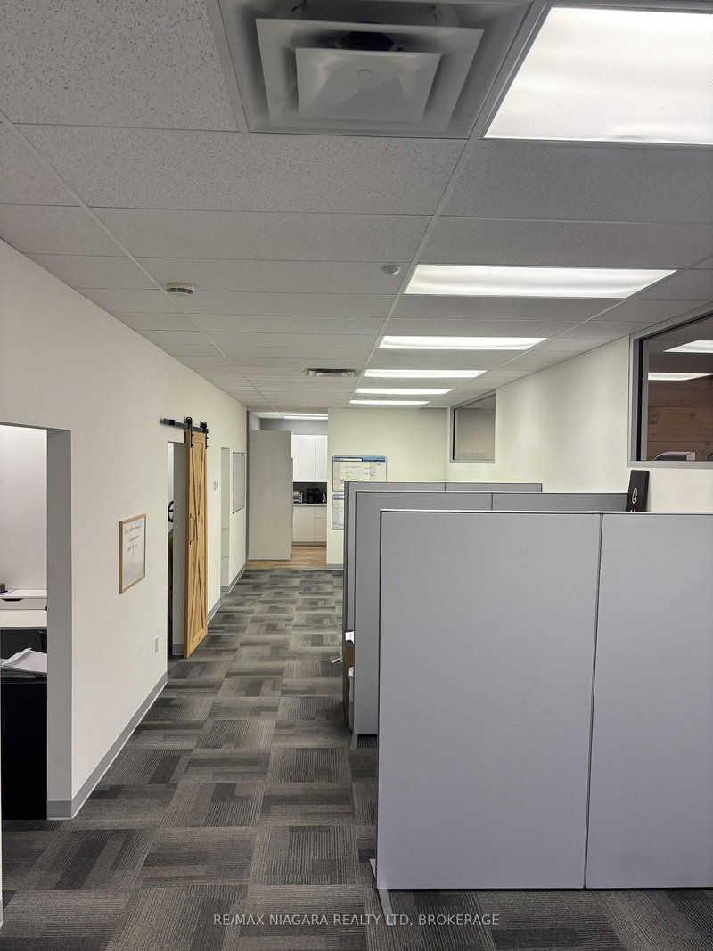 8 Hiscott St, St. Catharines, L2R 1C6 | Image 3