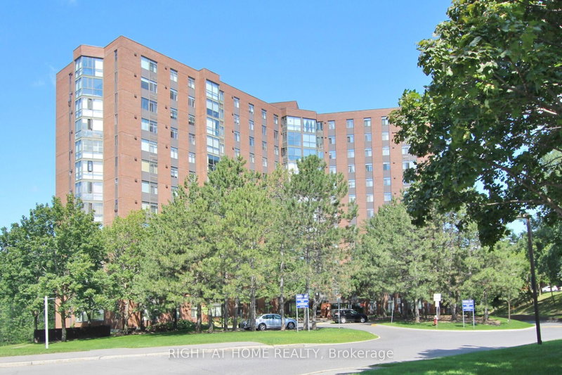 home for sale on 1213-2871 Richmond Road W