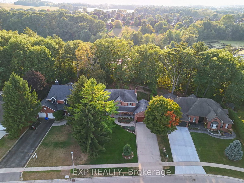 122 Parkview Dr, Thames Centre, N0L 1G2 | Image 2