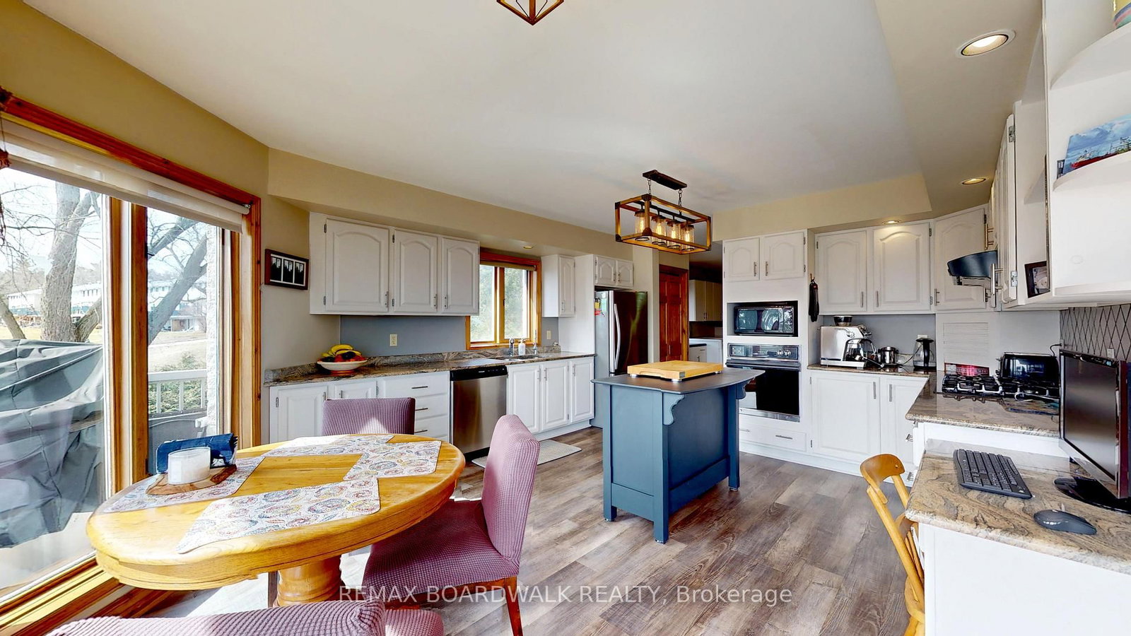 806 River Acres Drive • Elizabethtown-Kitley, ON photo 18