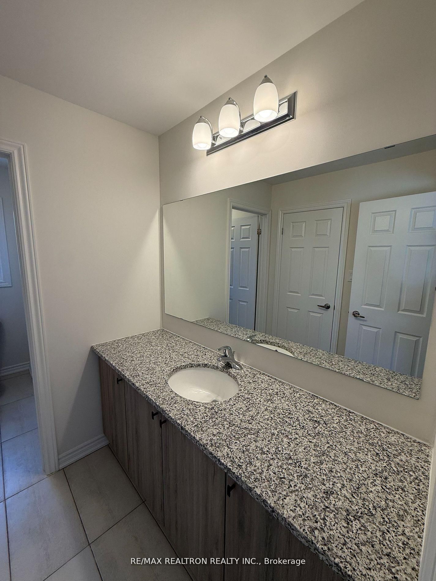 465 Hornbeck Street E - Photo 10