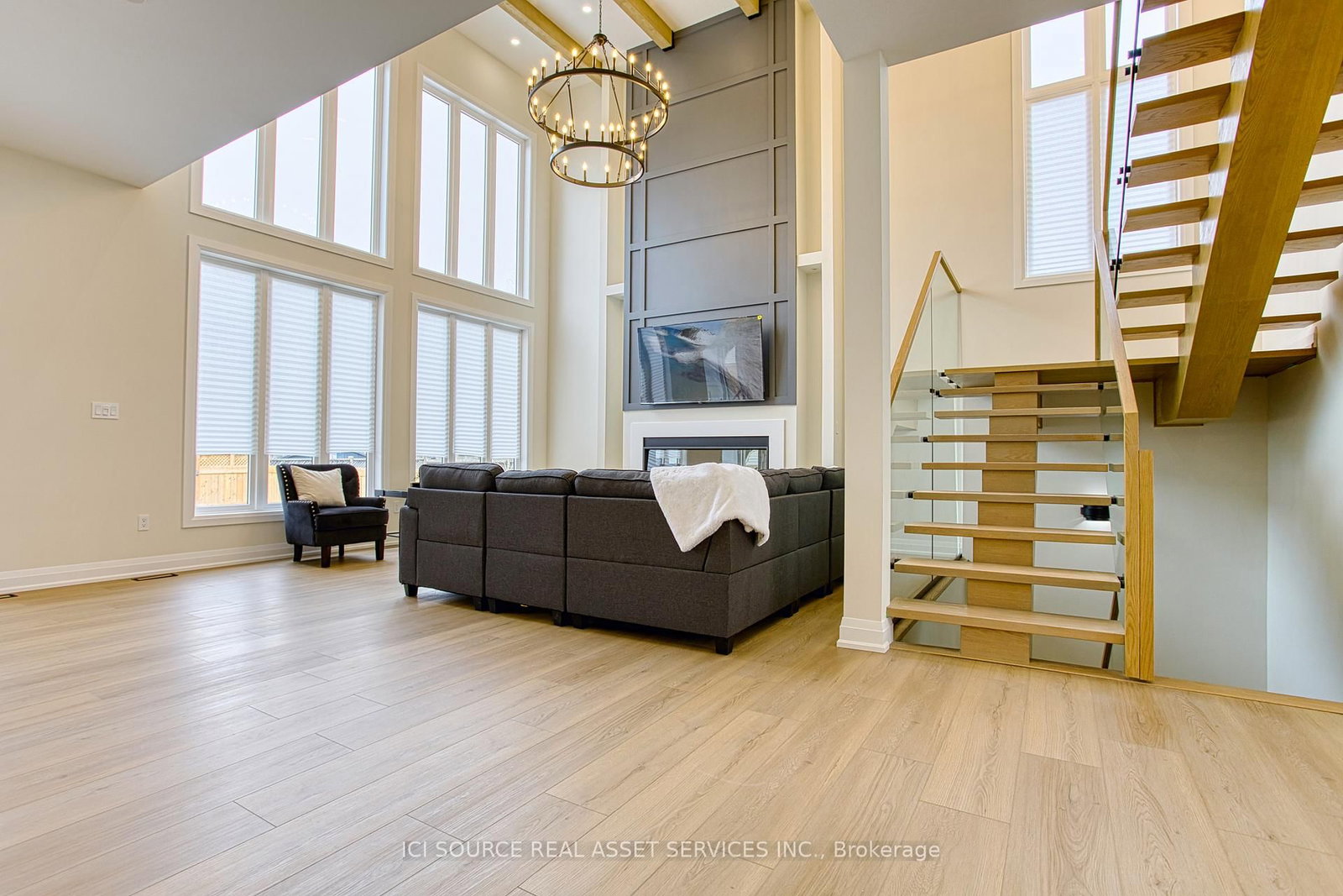 67 Creanona Boulevard, Unit Upper Floors - Photo 10