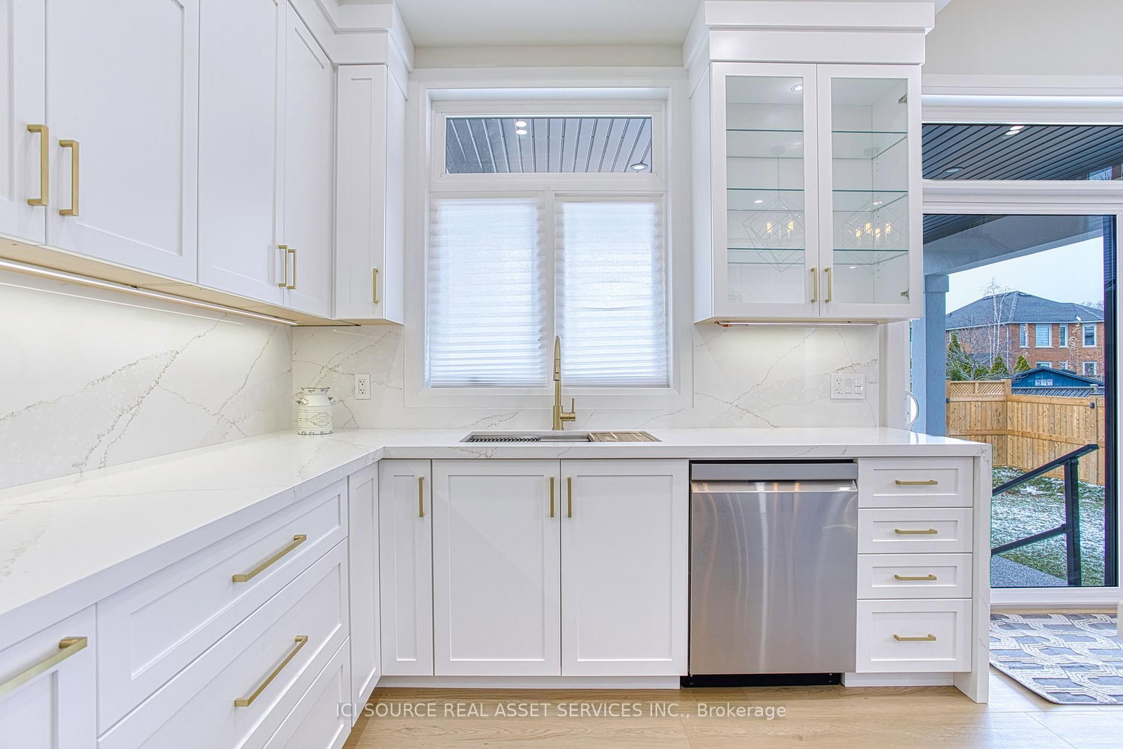 67 Creanona Boulevard, Unit Upper Floors - Photo 15