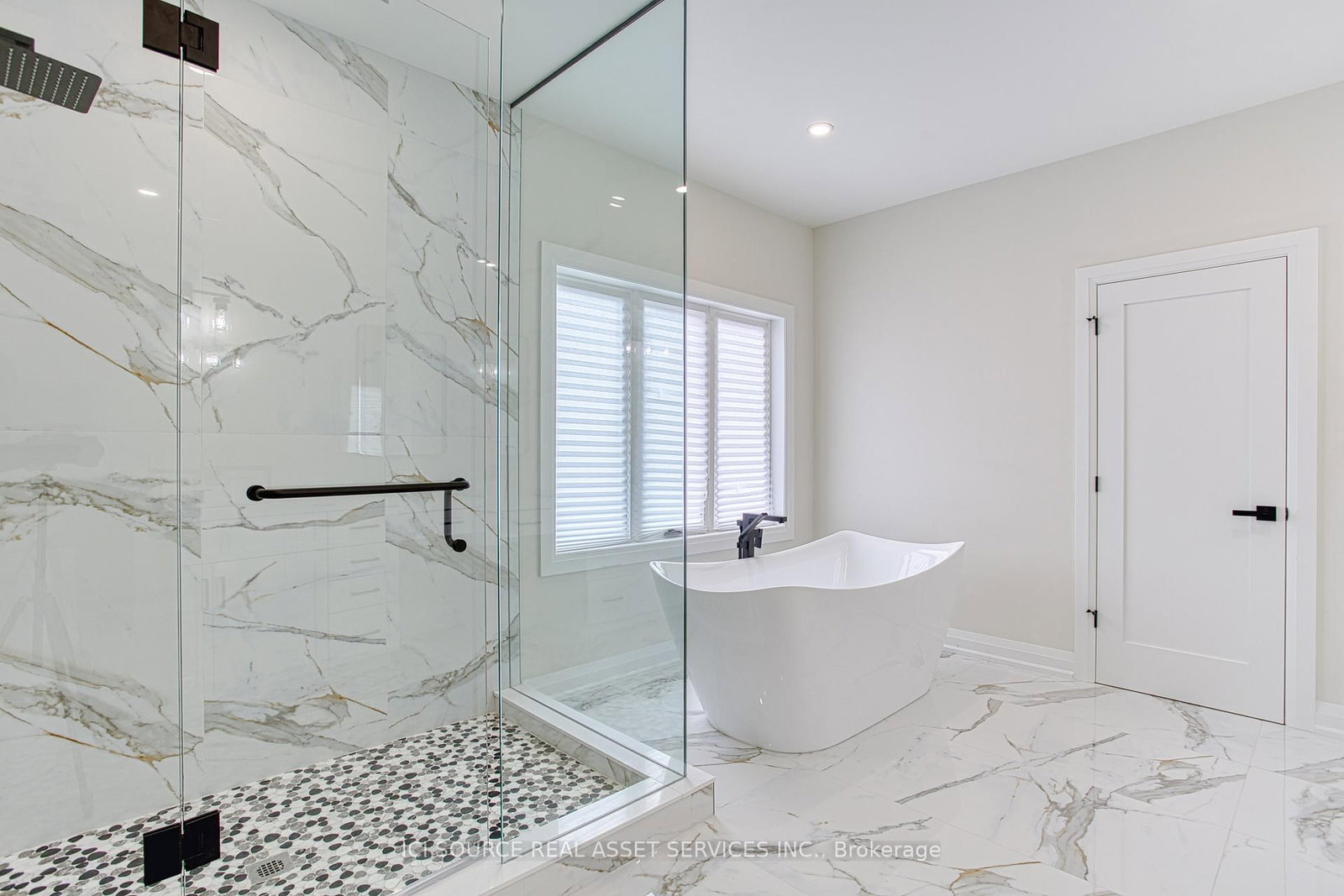 67 Creanona Boulevard, Unit Upper Floors - Photo 25