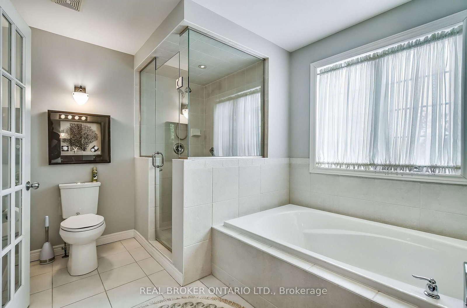 Townhouse for sale at 5 Liddycoat Lane, Hamilton, Ontario, L9G 0A7 - Ancaster - MLS: X12892428