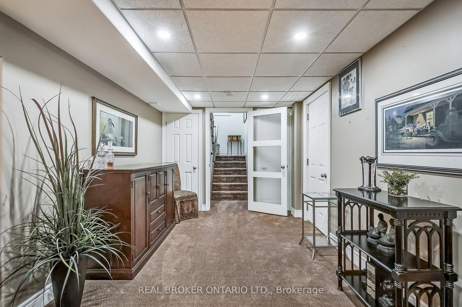 Townhouse for sale at 5 Liddycoat Lane, Hamilton, Ontario, L9G 0A7 - Ancaster - MLS: X12892428