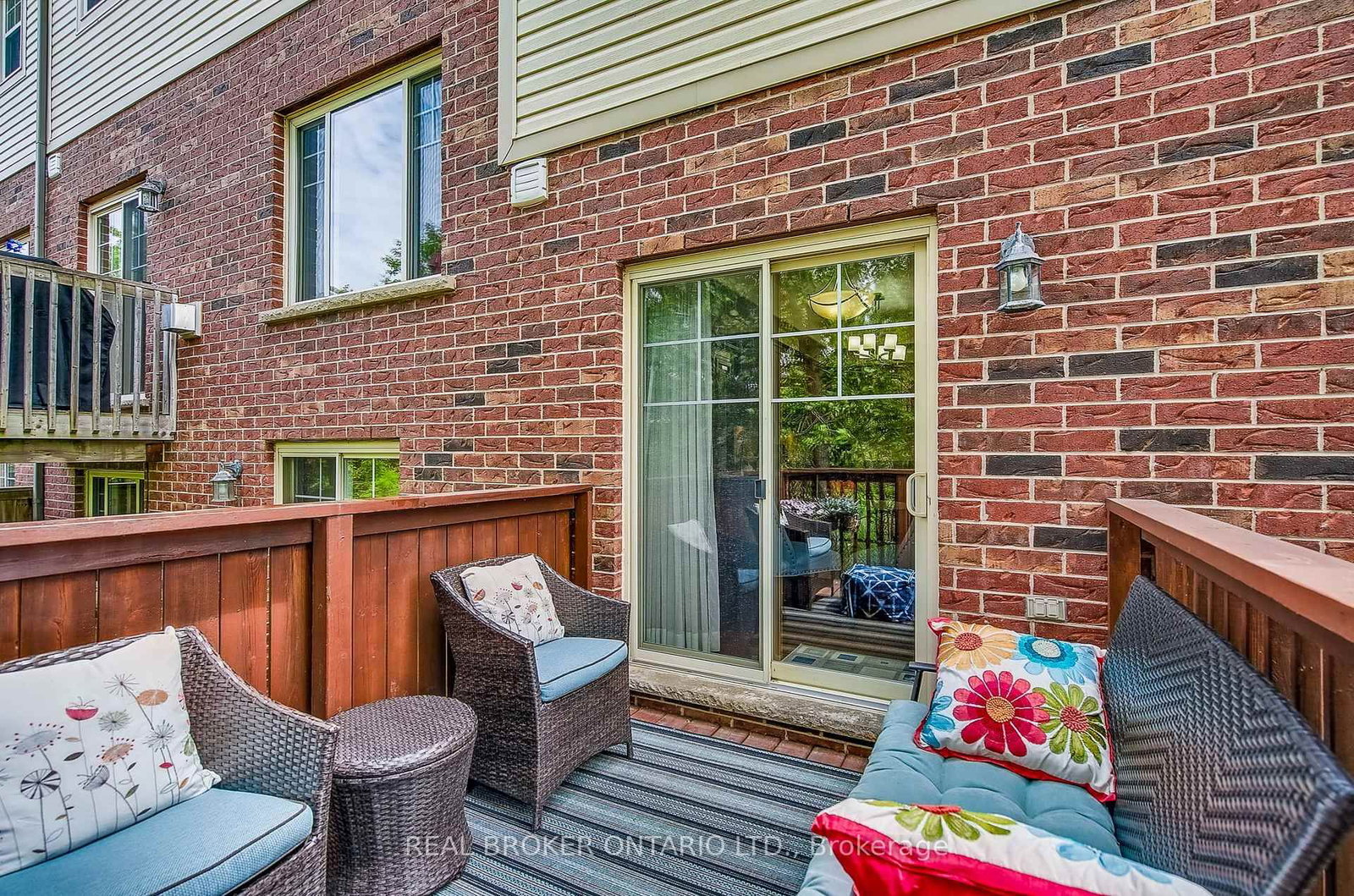 Townhouse for sale at 5 Liddycoat Lane, Hamilton, Ontario, L9G 0A7 - Ancaster - MLS: X12892428