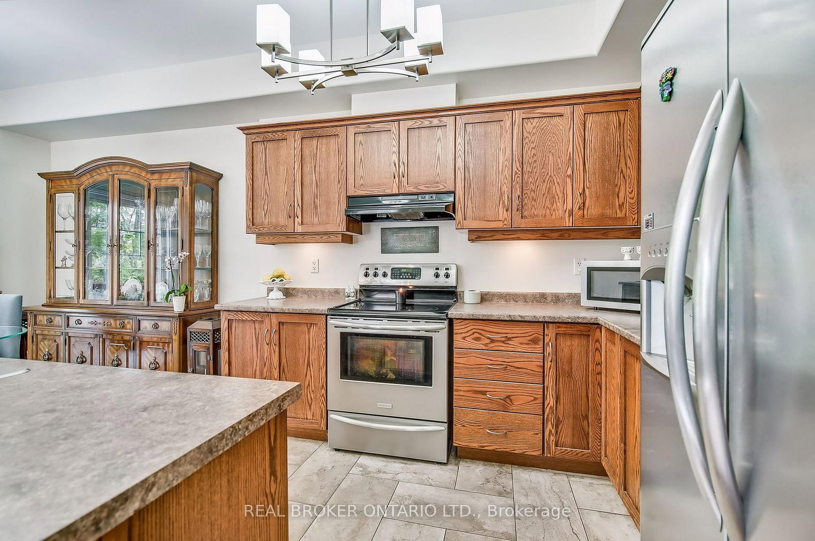 Townhouse for sale at 5 Liddycoat Lane, Hamilton, Ontario, L9G 0A7 - Ancaster - MLS: X12892428