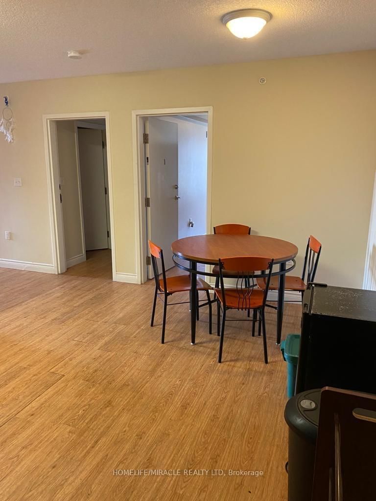 392 Albert Street, Unit 203 - Photo 2