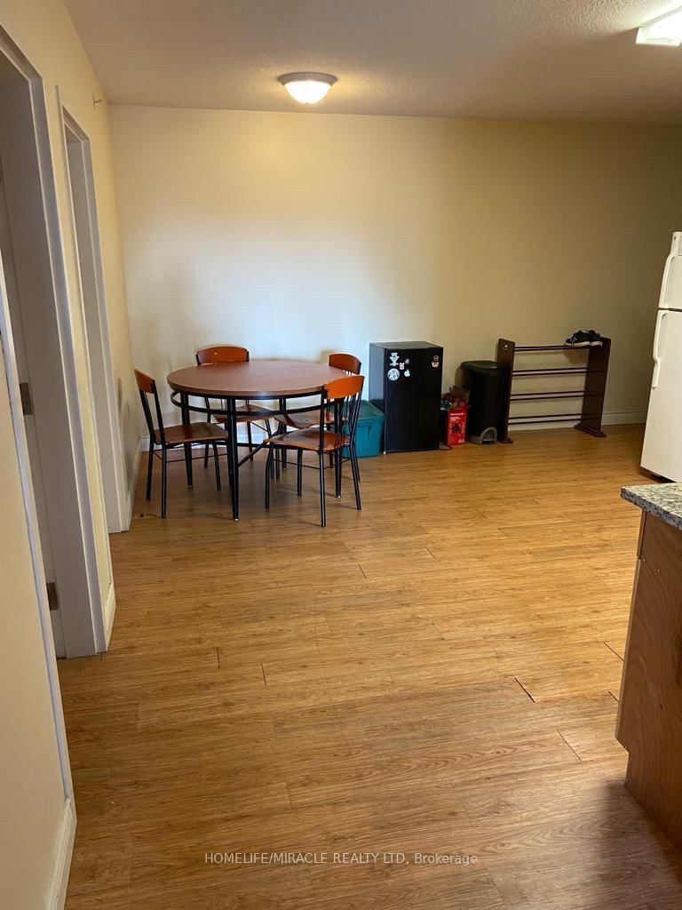 203 - 392 Albert St, Waterloo, N2L 3V1 | Image 3