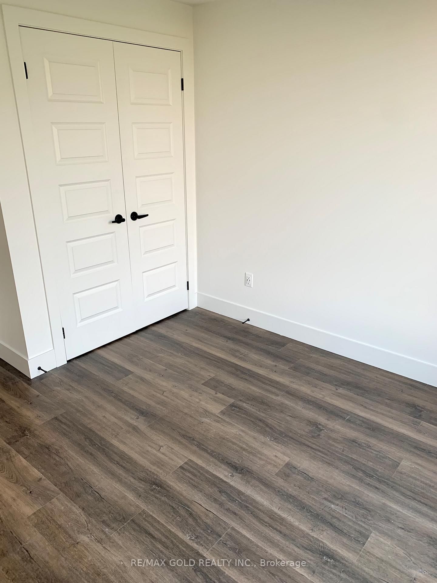 103 Roger Street N, Unit 412 - Photo 10