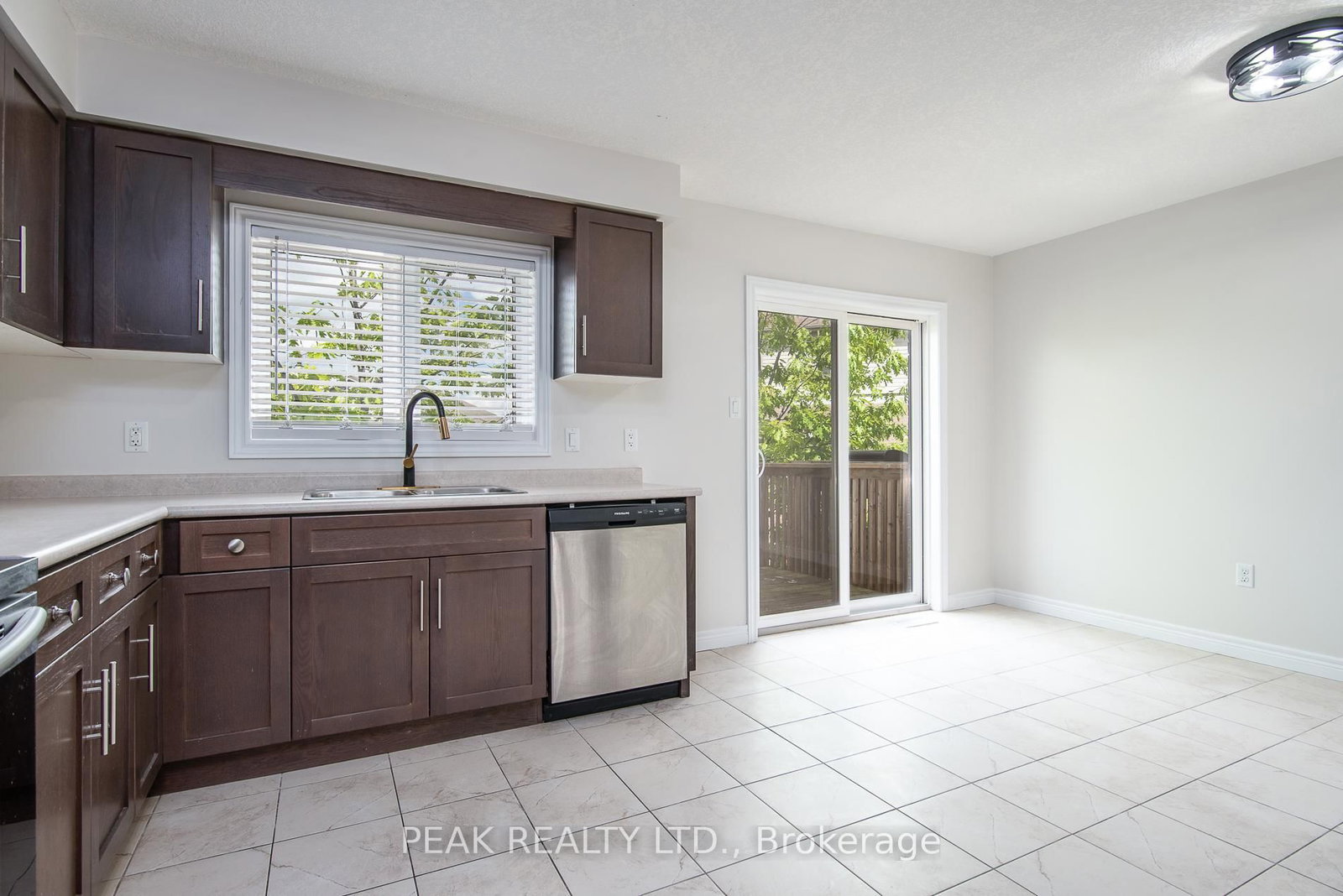 70 Willowrun Drive, Unit J-3 - Photo 13