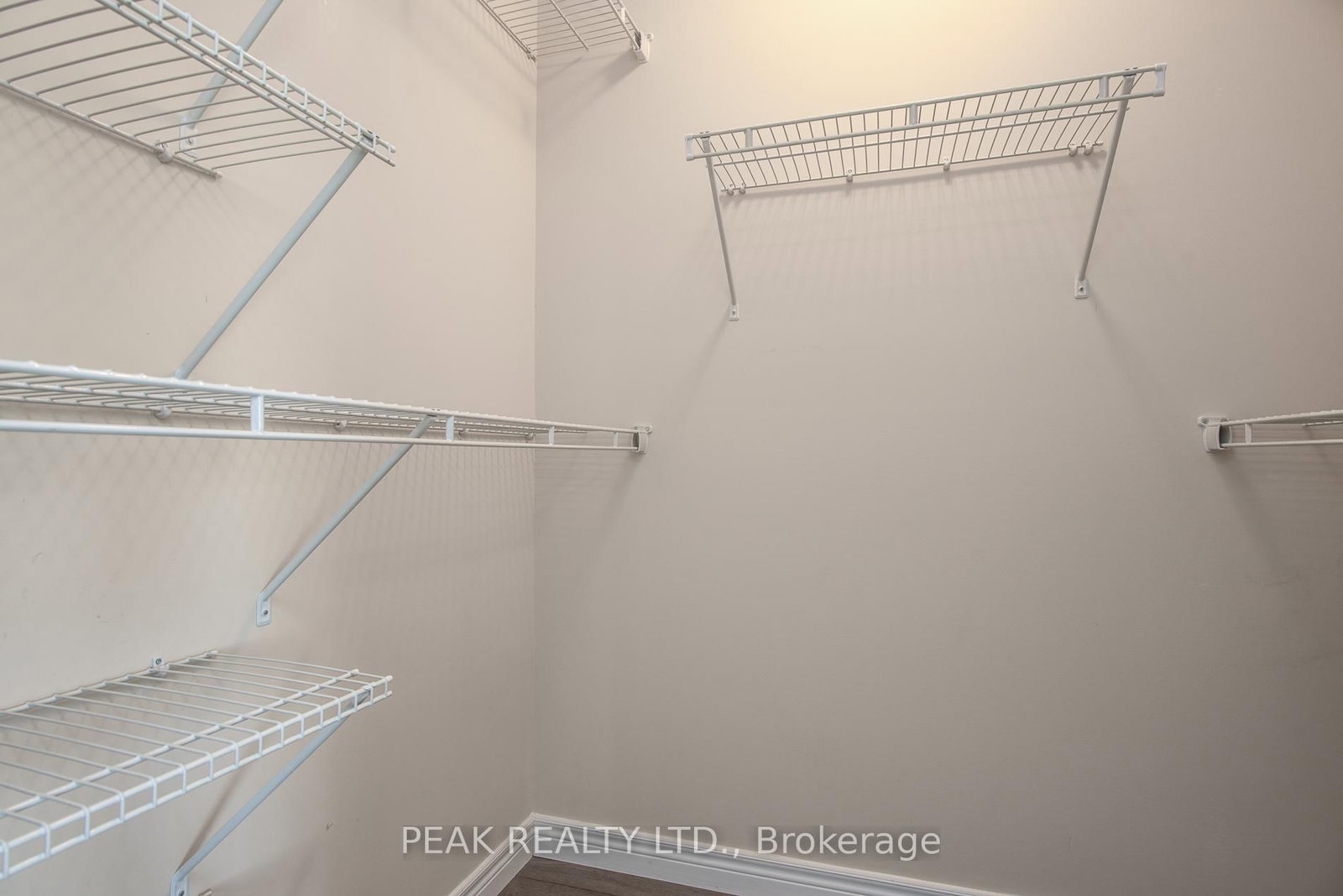 70 Willowrun Drive, Unit J-3 - Photo 27