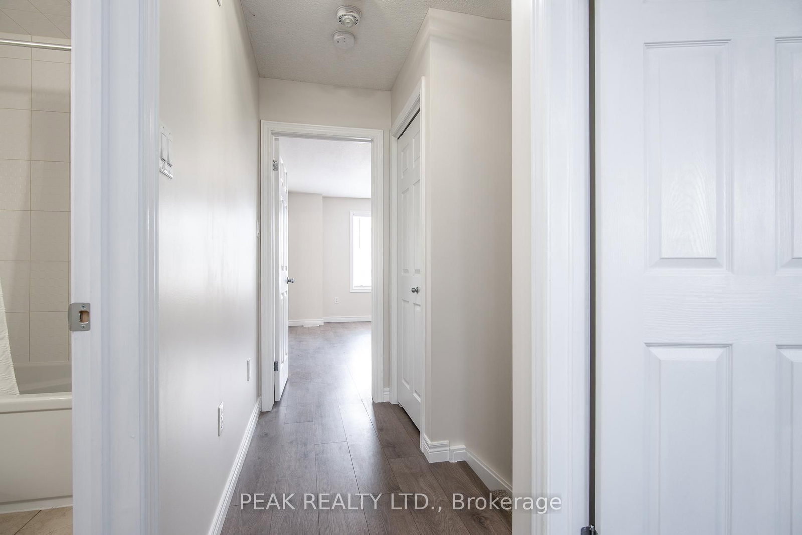 70 Willowrun Drive, Unit J-3 - Photo 30