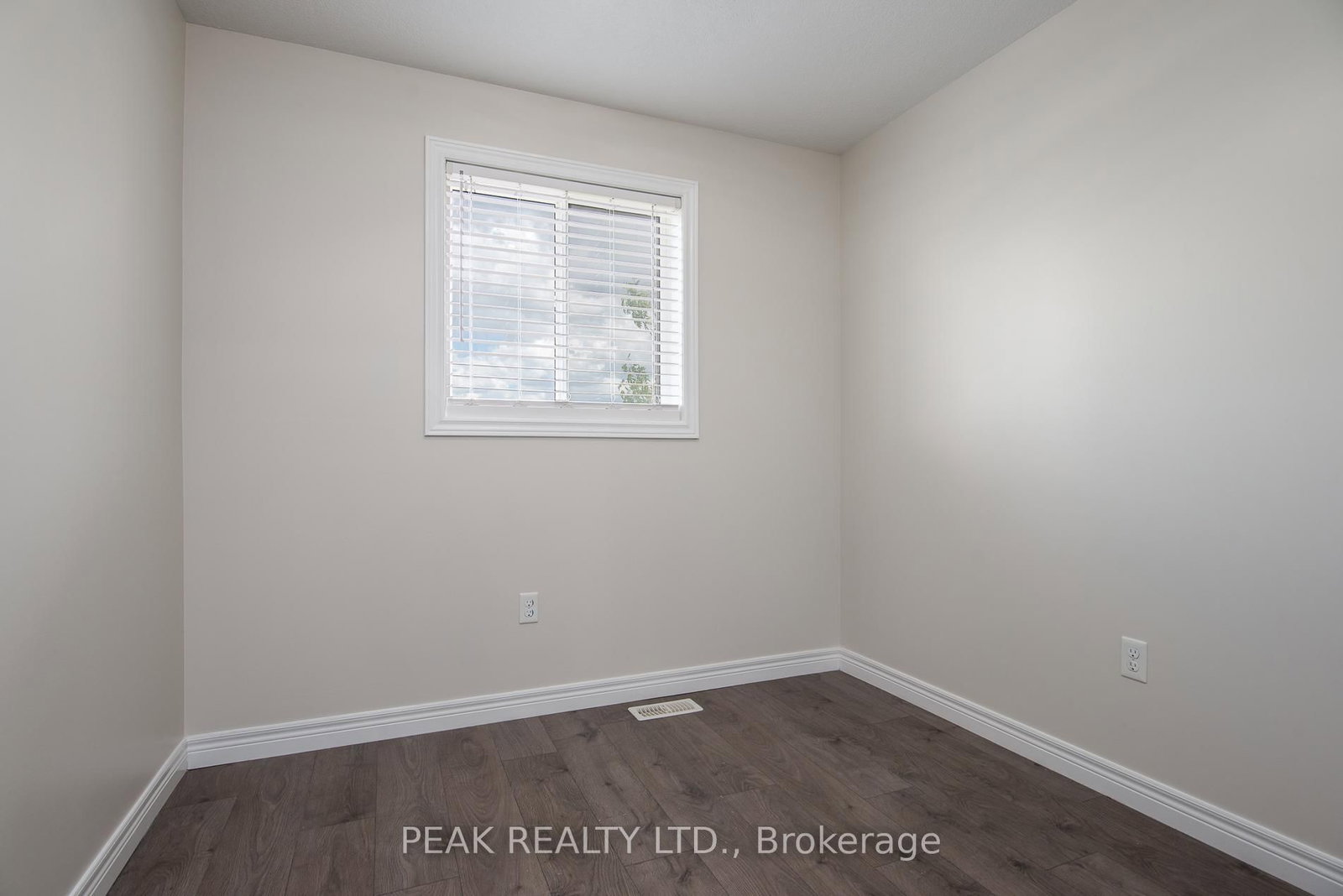 70 Willowrun Drive, Unit J-3 - Photo 33
