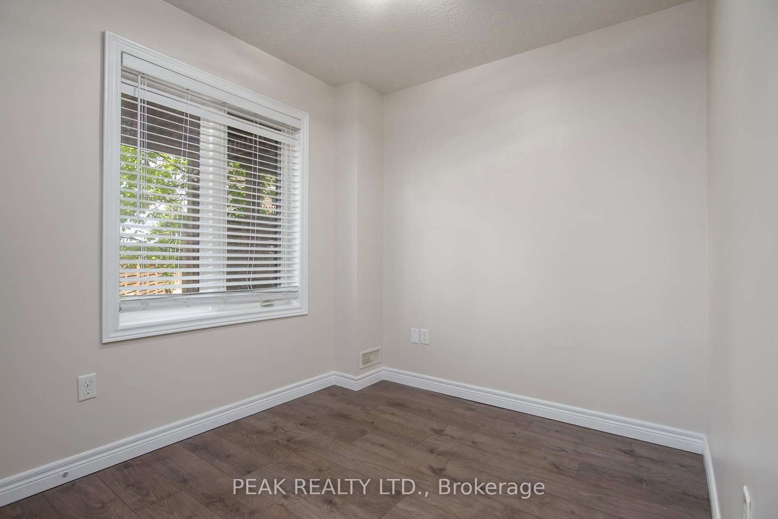 70 Willowrun Drive, Unit J-3 - Photo 36