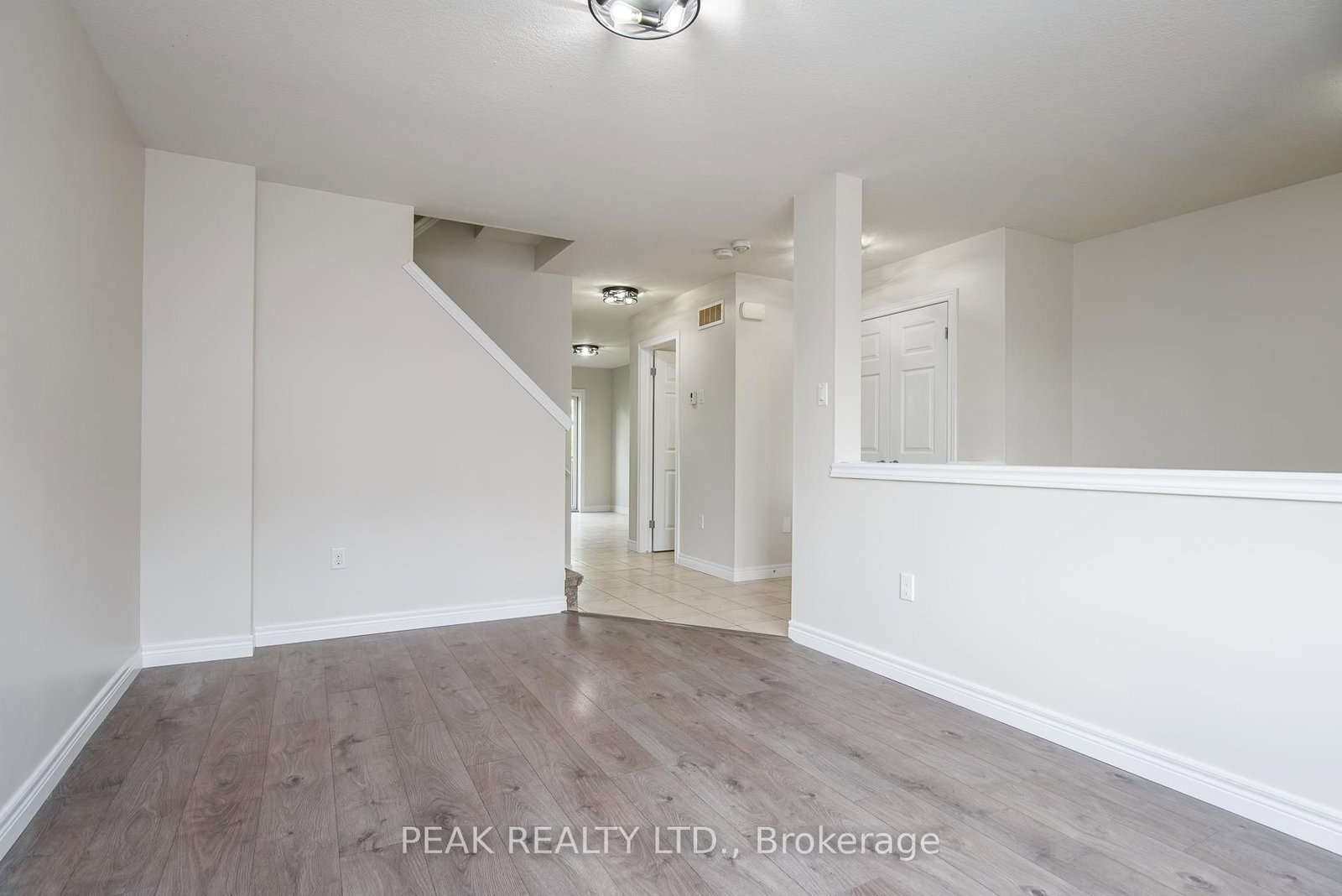 70 Willowrun Drive, Unit J-3 - Photo 5