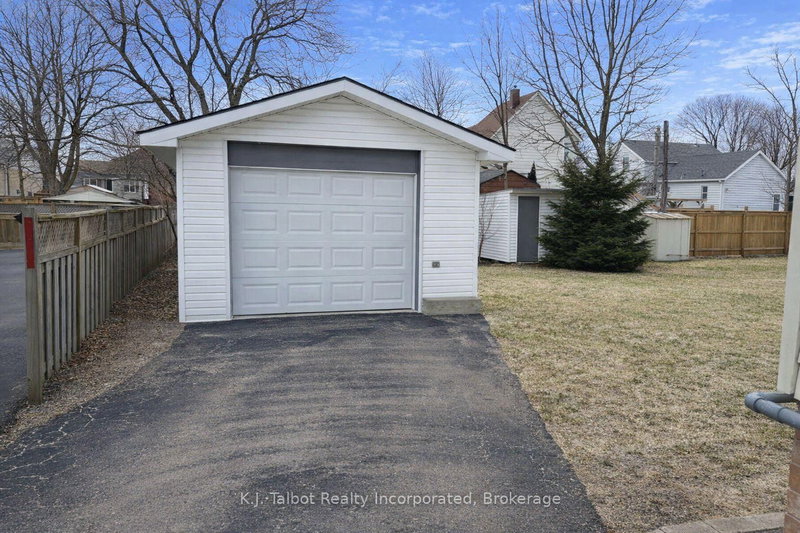 113 Anglesea St, Goderich, N7A 1V2 | Image 2