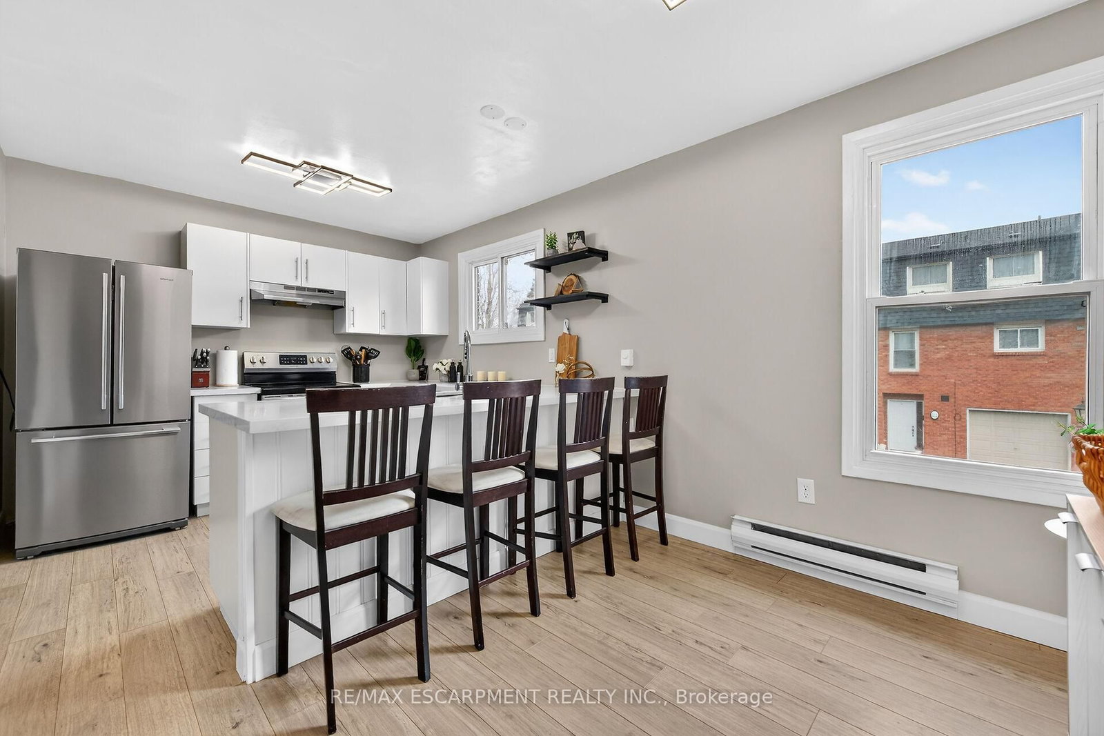 Townhouse for sale at 23 Rosedale Court, Hamilton, Ontario, L8B 4G1 - Stoney Creek - MLS: X12892916