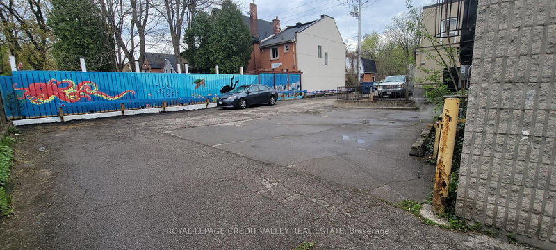 132 Queen St S, Hamilton, L8P 3S2 | Image 3