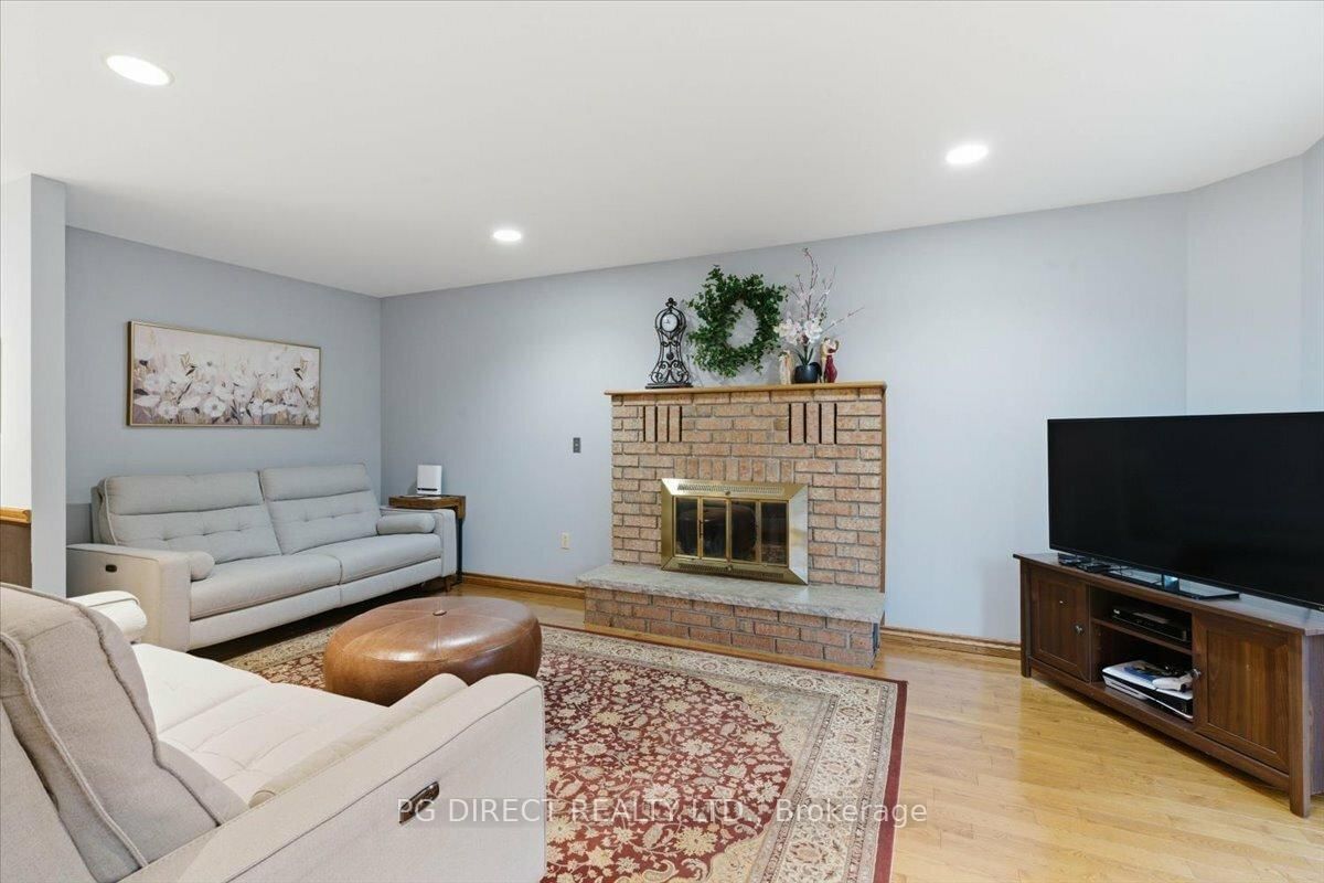 Detached House for sale at 69 Tripp Boulevard, Quinte West, Ontario, K8V 5Y8 - Trenton Ward - MLS: X12893058