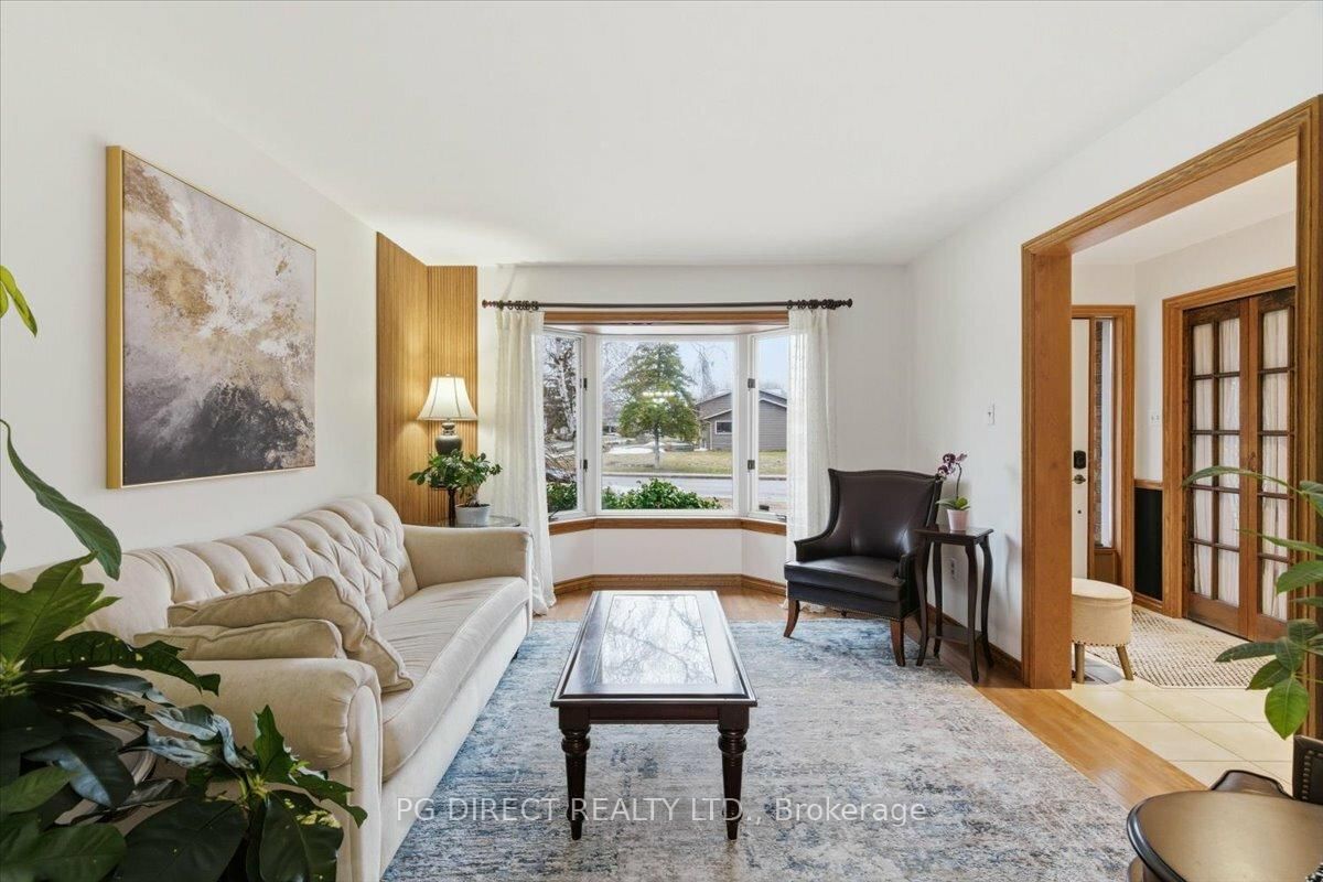 Detached House for sale at 69 Tripp Boulevard, Quinte West, Ontario, K8V 5Y8 - Trenton Ward - MLS: X12893058