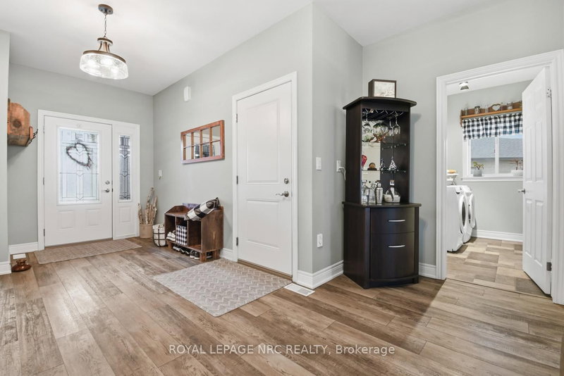 67 Hickory Crt, Port Colborne, L3K 0B2 | Image 3