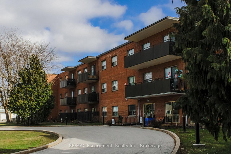 203 - 485 Thorold Rd, Welland, L3C 3X1 | Image 2