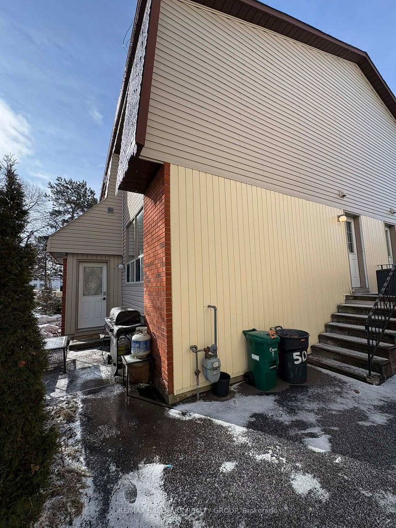 78 - 5D Sonnet Cres, Ottawa, K2H 8W8 | Image 2
