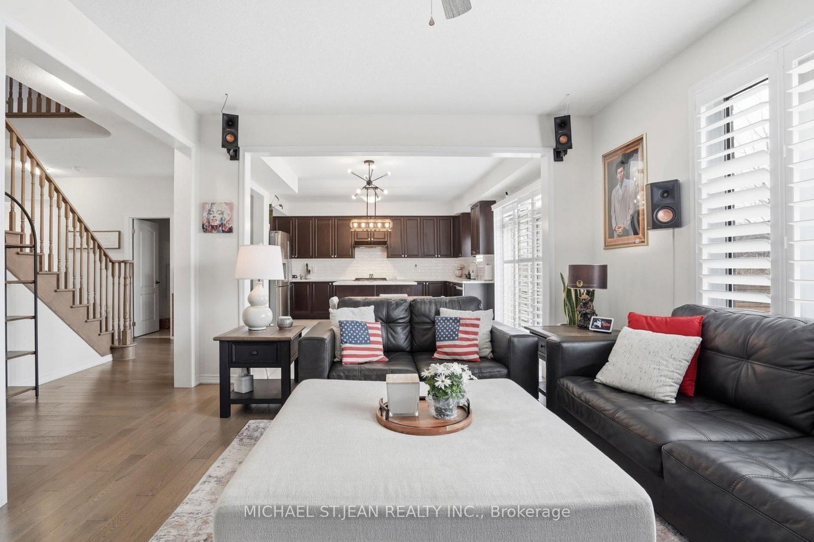 Detached House for sale at 62 Esther Crescent, Thorold, Ontario, L3B 0G2 - Hurricane/Merrittville - MLS: X12893646