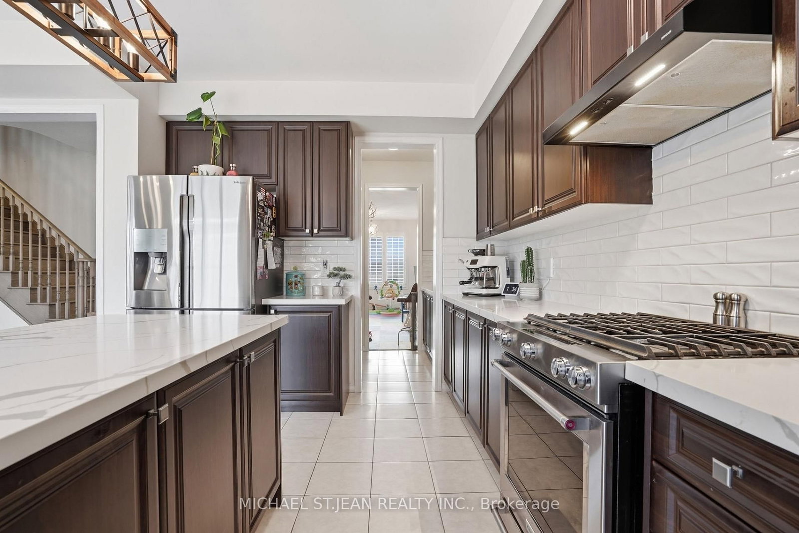 Detached House for sale at 62 Esther Crescent, Thorold, Ontario, L3B 0G2 - Hurricane/Merrittville - MLS: X12893646