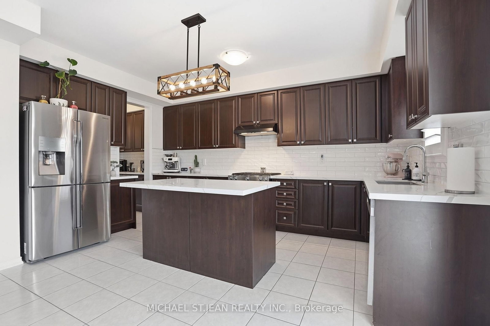 Detached House for sale at 62 Esther Crescent, Thorold, Ontario, L3B 0G2 - Hurricane/Merrittville - MLS: X12893646