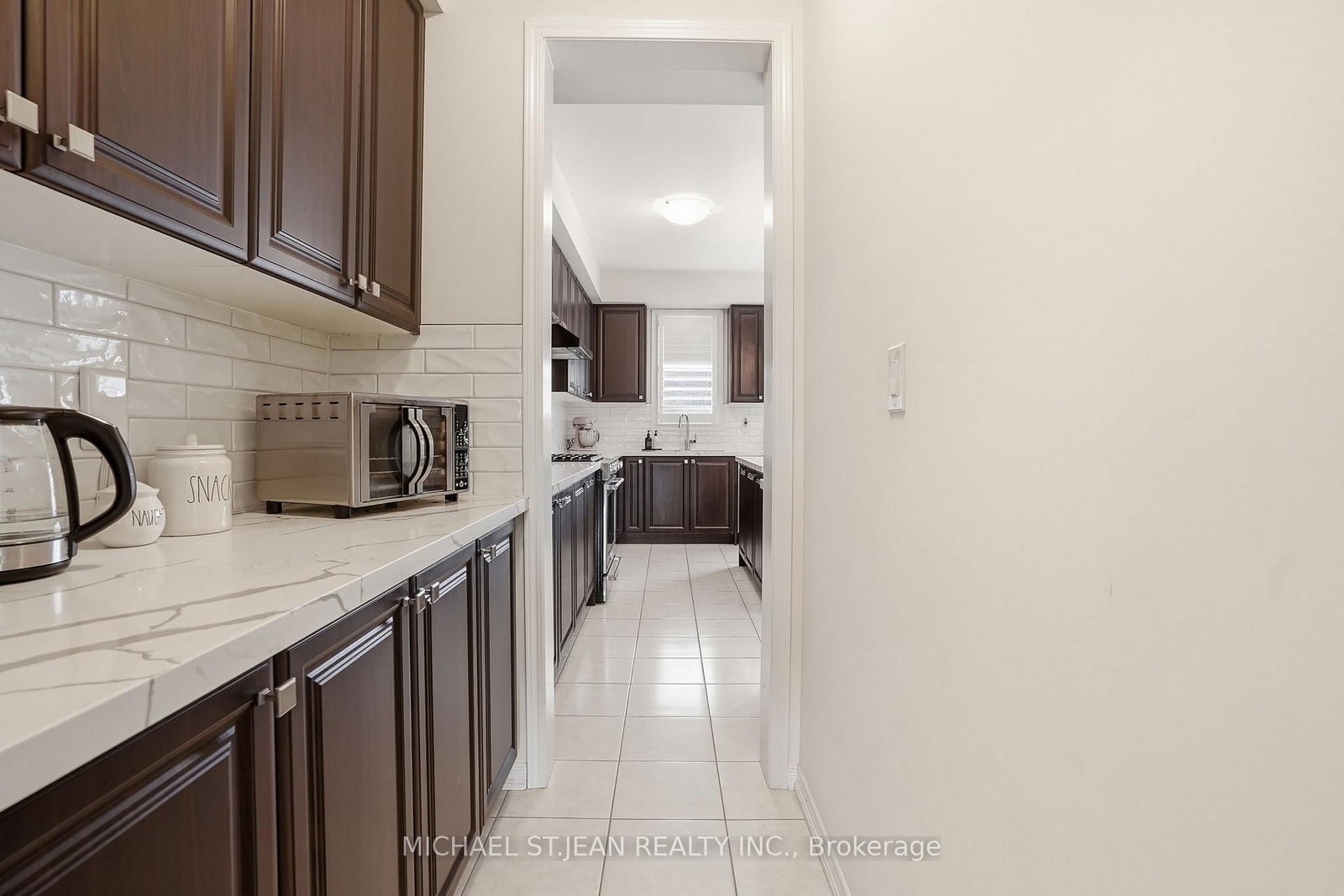 Detached House for sale at 62 Esther Crescent, Thorold, Ontario, L3B 0G2 - Hurricane/Merrittville - MLS: X12893646