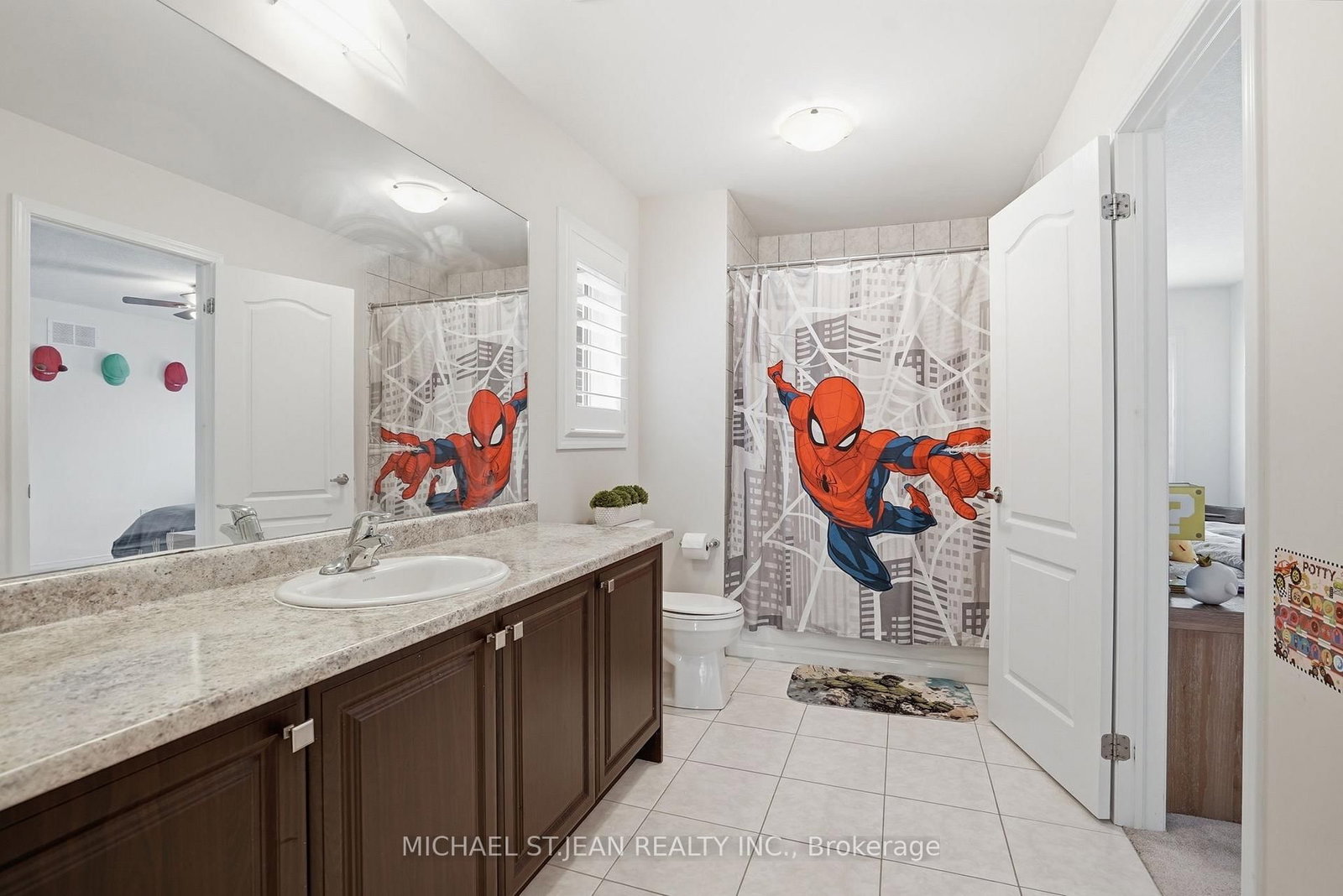 Detached House for sale at 62 Esther Crescent, Thorold, Ontario, L3B 0G2 - Hurricane/Merrittville - MLS: X12893646