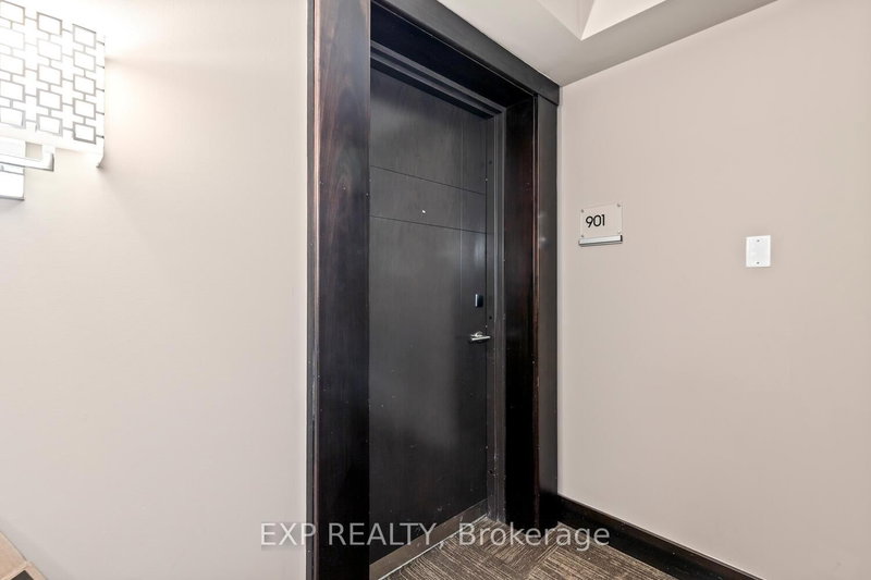 901 - 1235 Richmond St, London East, N6A 0C1 | Image 2