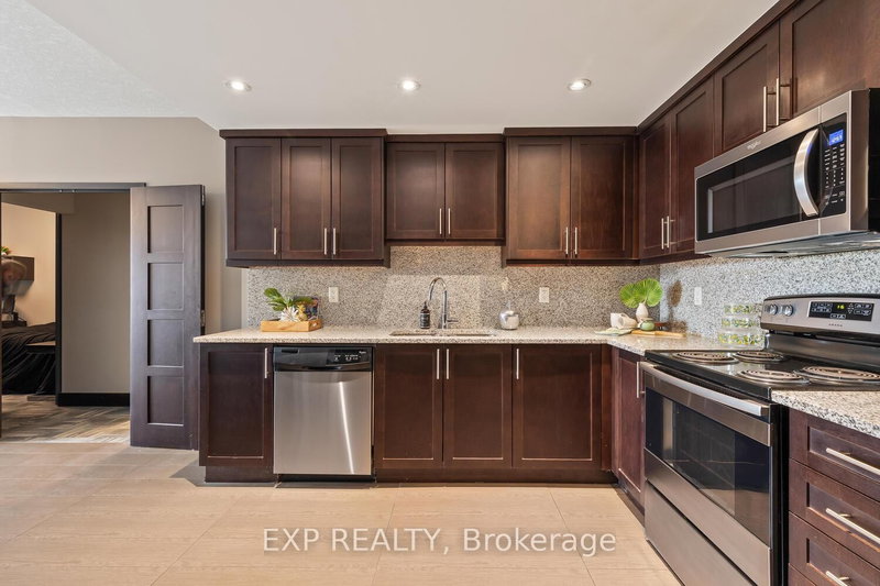 901 - 1235 Richmond St, London East, N6A 0C1 | Image 3