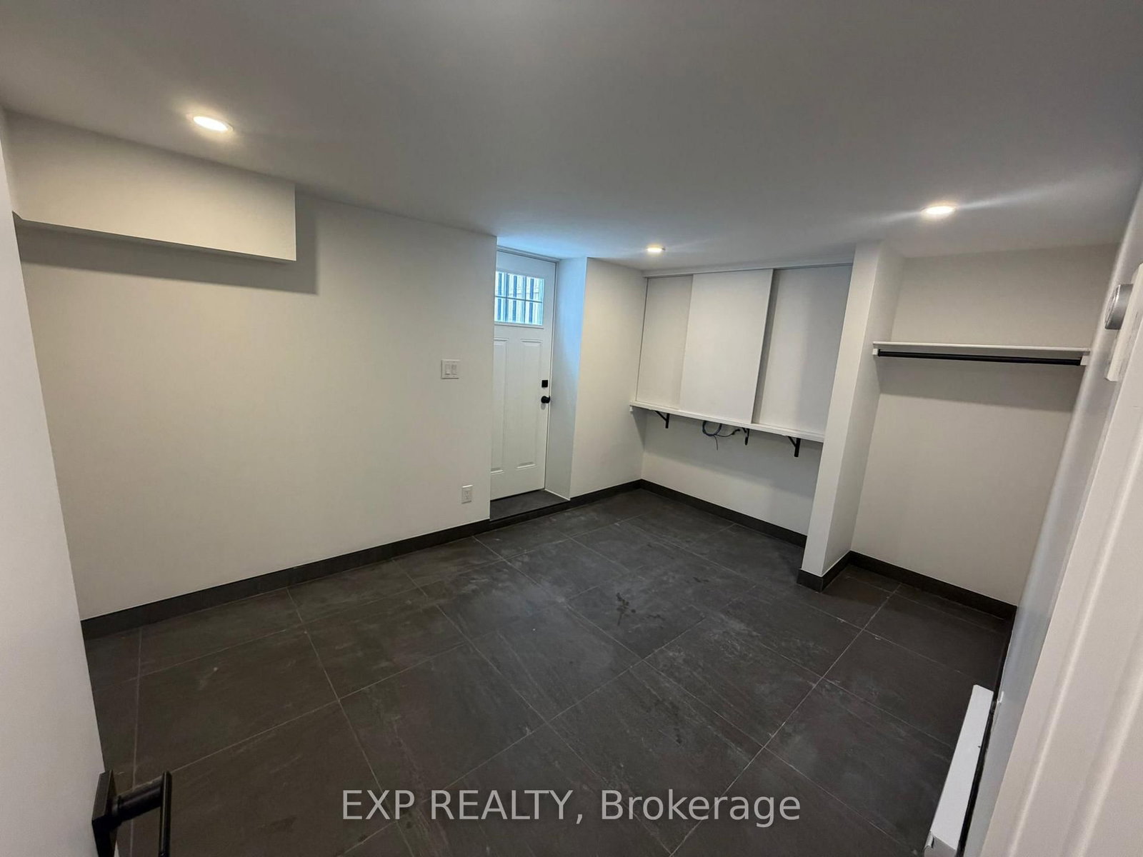 813 NORTON Avenue, Unit 3 - Photo 2