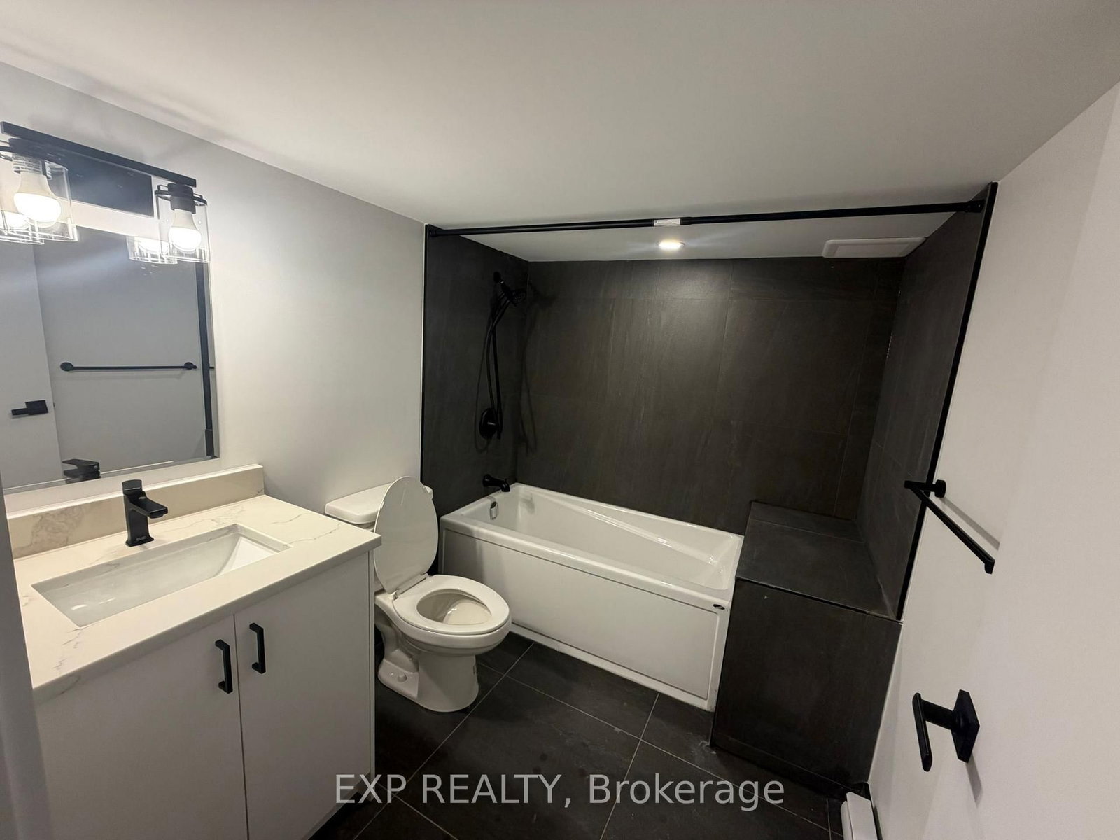 813 NORTON Avenue, Unit 3 - Photo 9