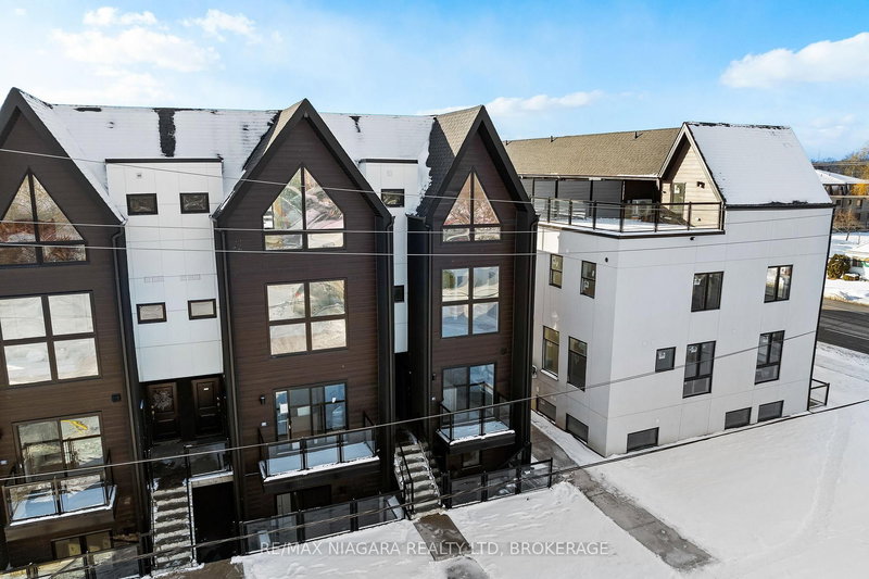 209 - 7277 Wilson Cres, Niagara Falls, L2G 4S5 | Image 2