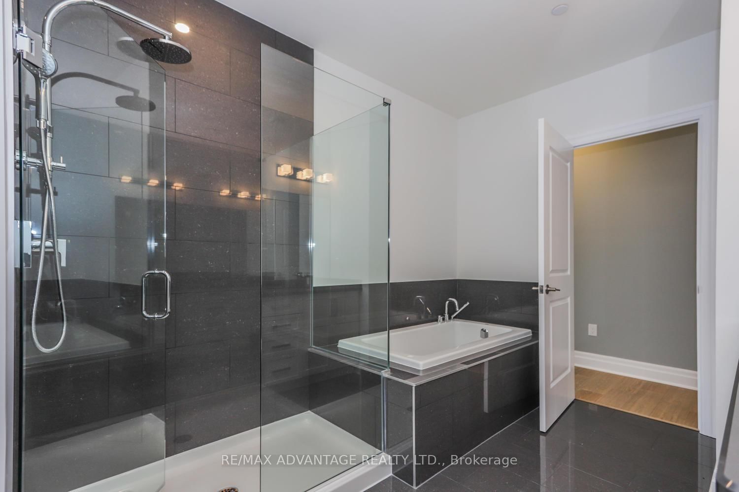 505 Talbot Street, Unit 2701 - Photo 21