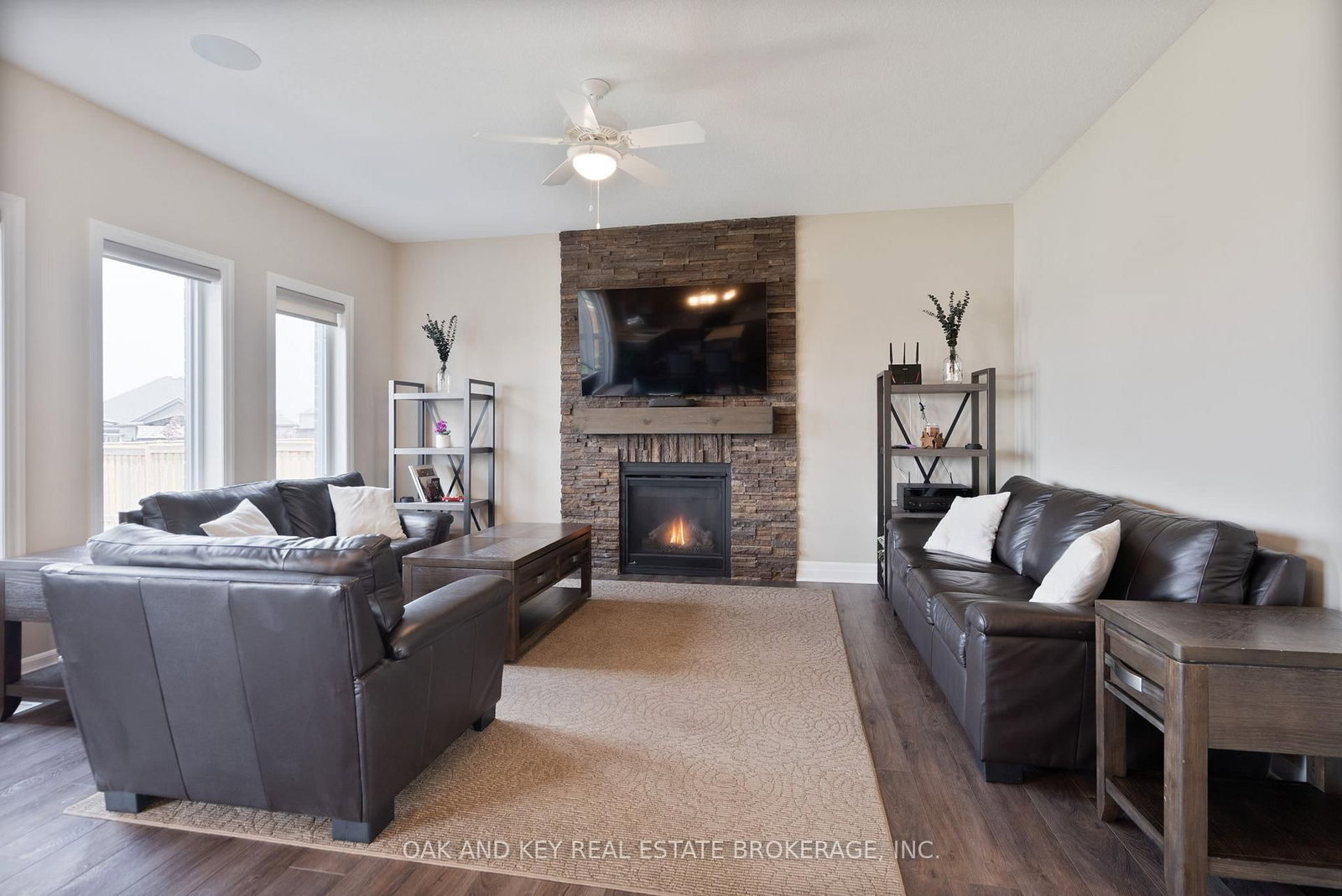 Detached House for sale at 25 Hardy Court, Lucan Biddulph, Ontario, N0M 2J0 - Lucan - MLS: X12894196