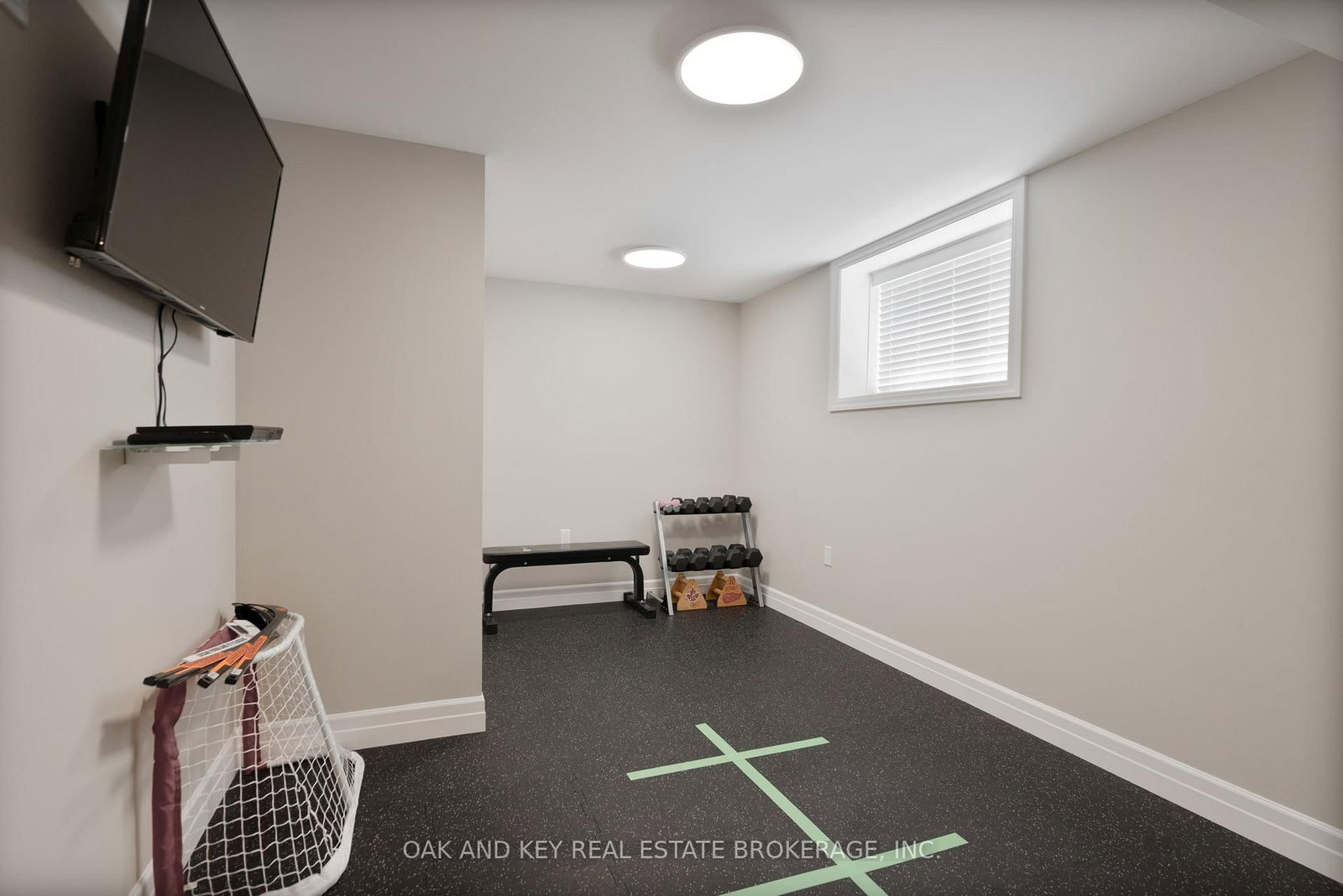 Detached House for sale at 25 Hardy Court, Lucan Biddulph, Ontario, N0M 2J0 - Lucan - MLS: X12894196