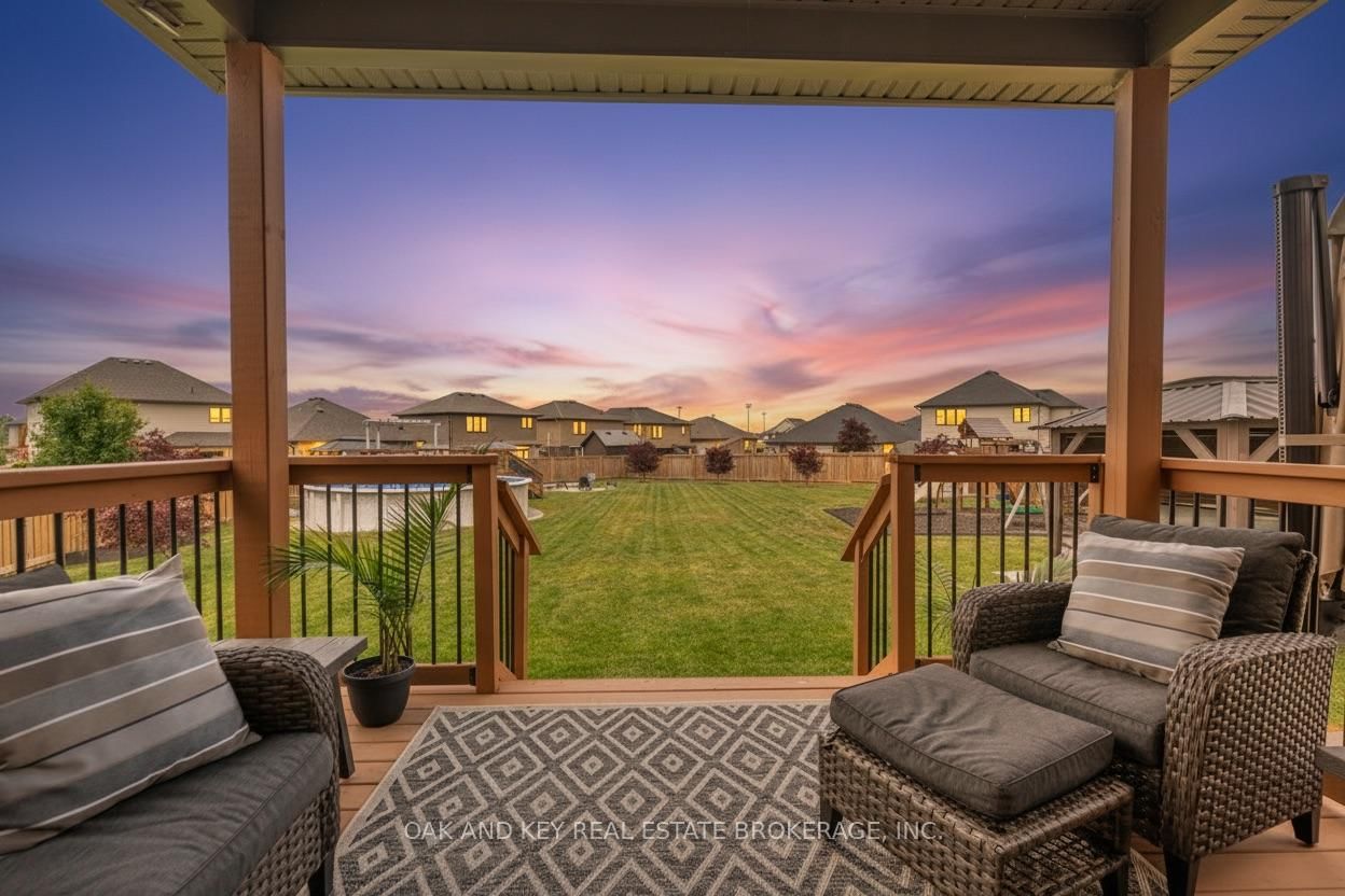 Detached House for sale at 25 Hardy Court, Lucan Biddulph, Ontario, N0M 2J0 - Lucan - MLS: X12894196