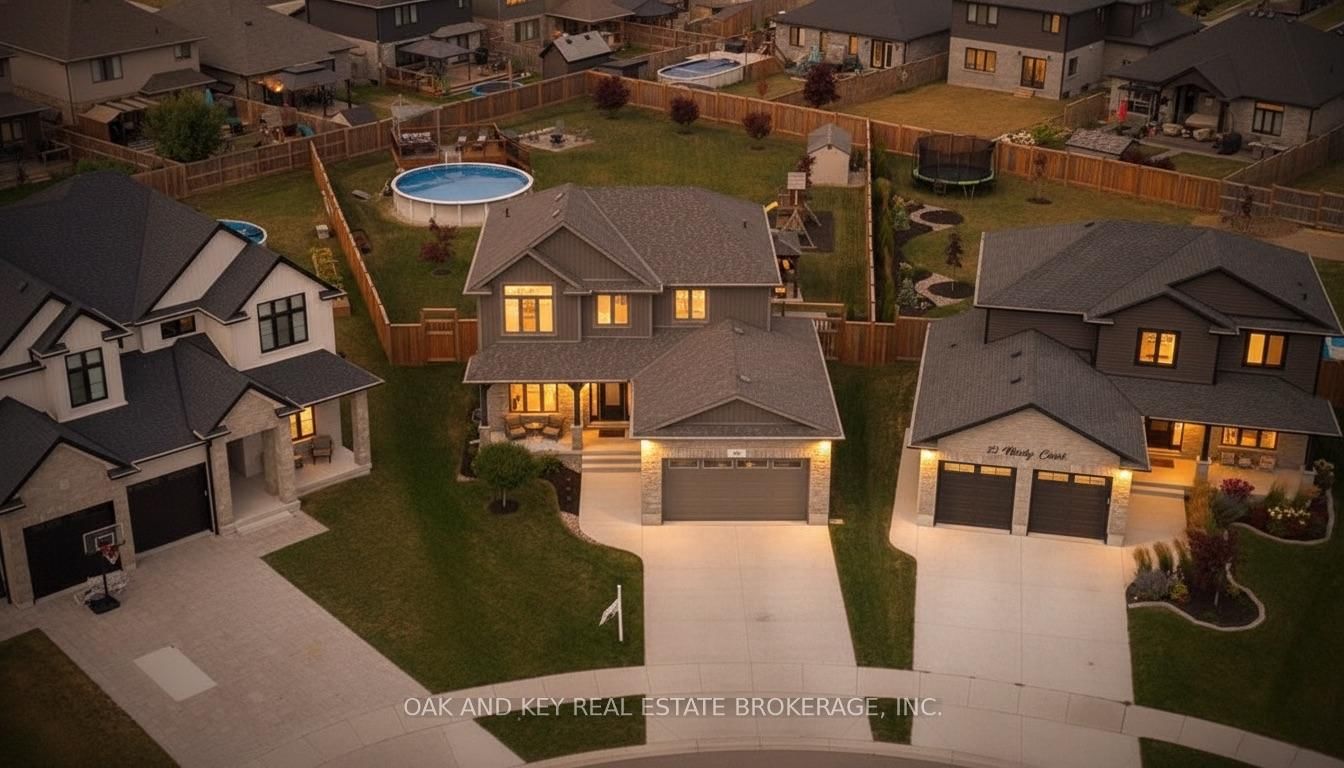 Detached House for sale at 25 Hardy Court, Lucan Biddulph, Ontario, N0M 2J0 - Lucan - MLS: X12894196