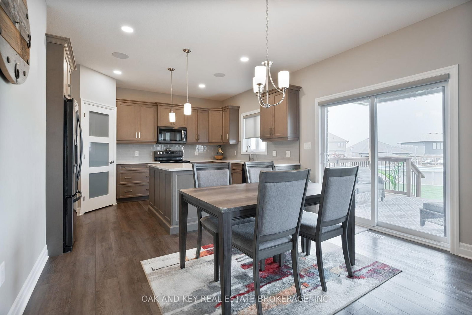 Detached House for sale at 25 Hardy Court, Lucan Biddulph, Ontario, N0M 2J0 - Lucan - MLS: X12894196