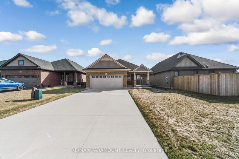 6 Nancy Crt, Tillsonburg, N4G 4G8 | Image 2