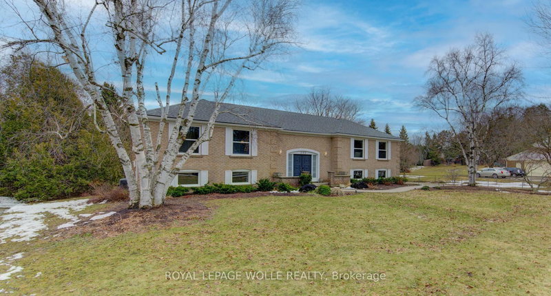 395 Warrington Dr, Waterloo, N2L 2P7 | Image 2